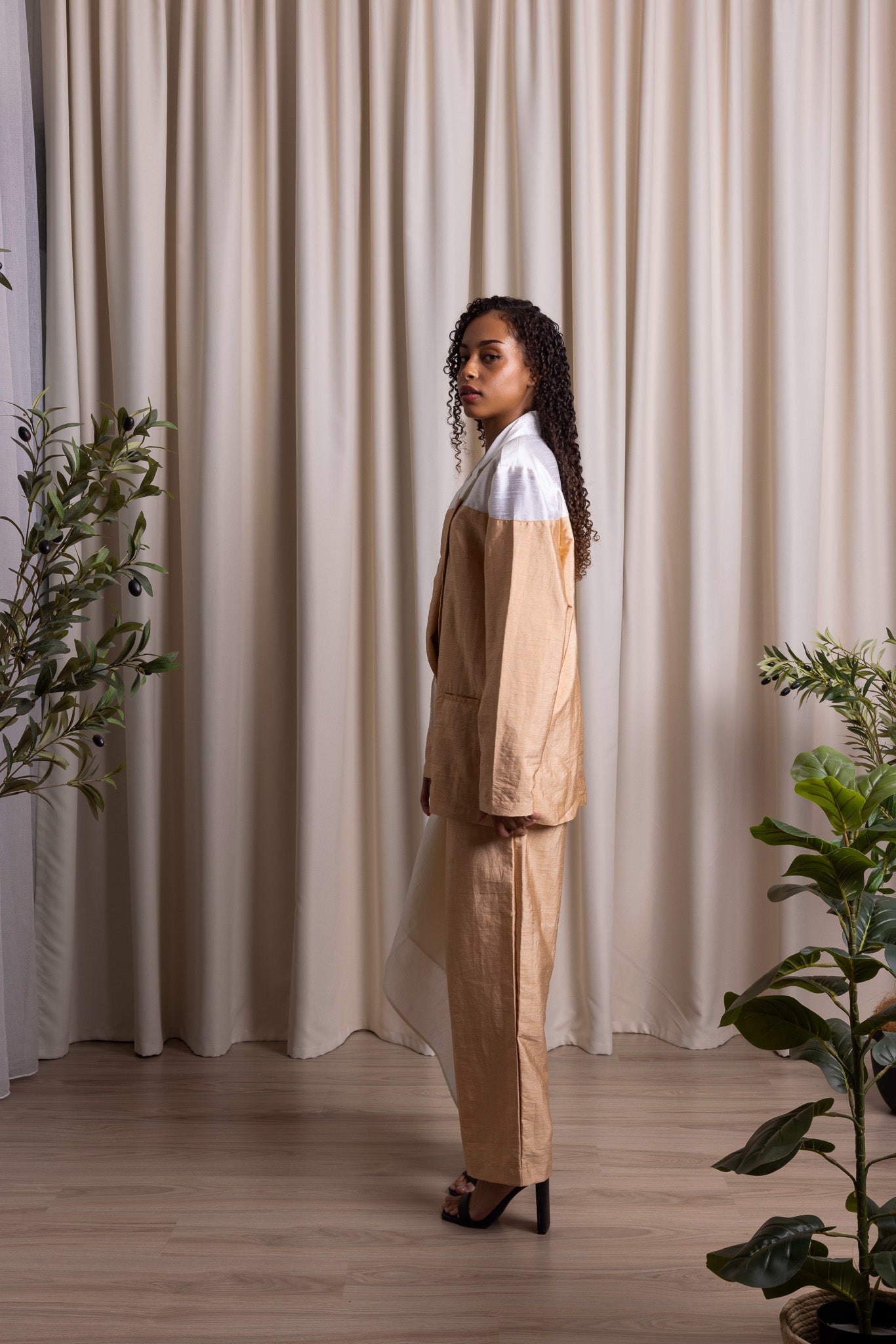DŪJĀ / Draped Blazer / SAND