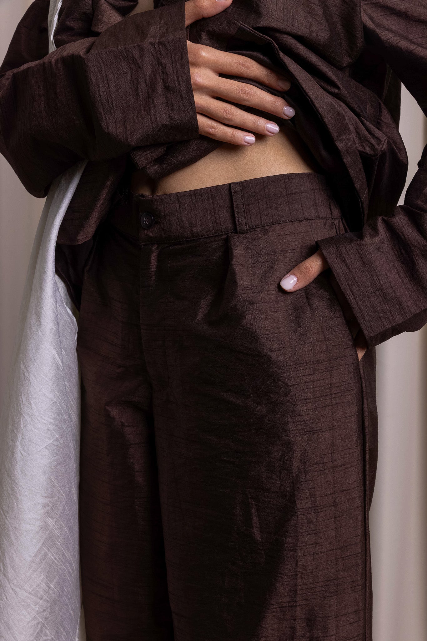 DŪJĀ / Straight Silk Trousers / ESPRESSO
