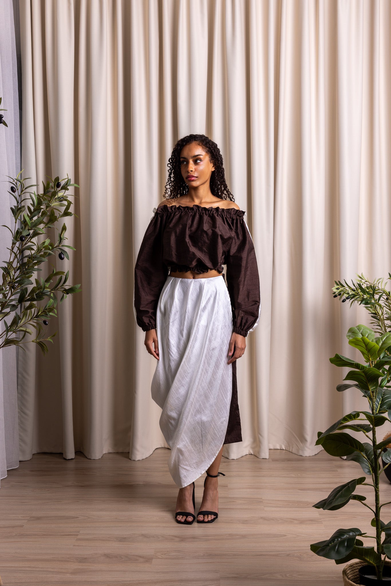 CHAUTHĀ / Dual-Tone Bardot Top / ESPRESSO
