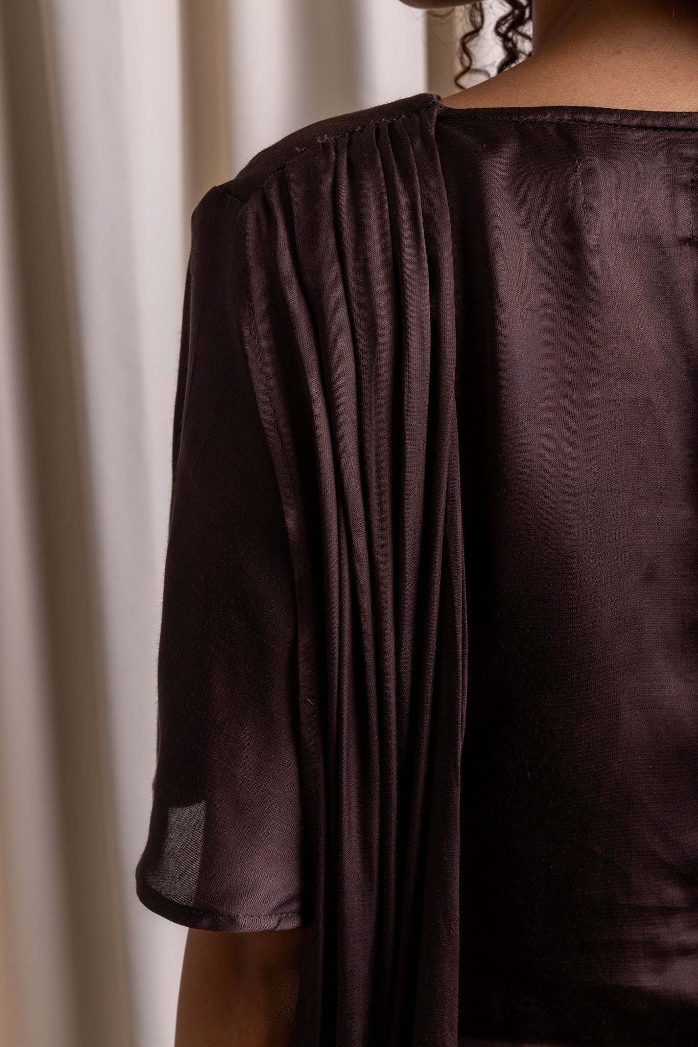 SATVĀH / Cowl Top / ESPRESSO