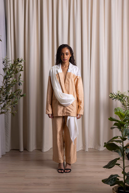 DŪJĀ / Draped Blazer / SAND