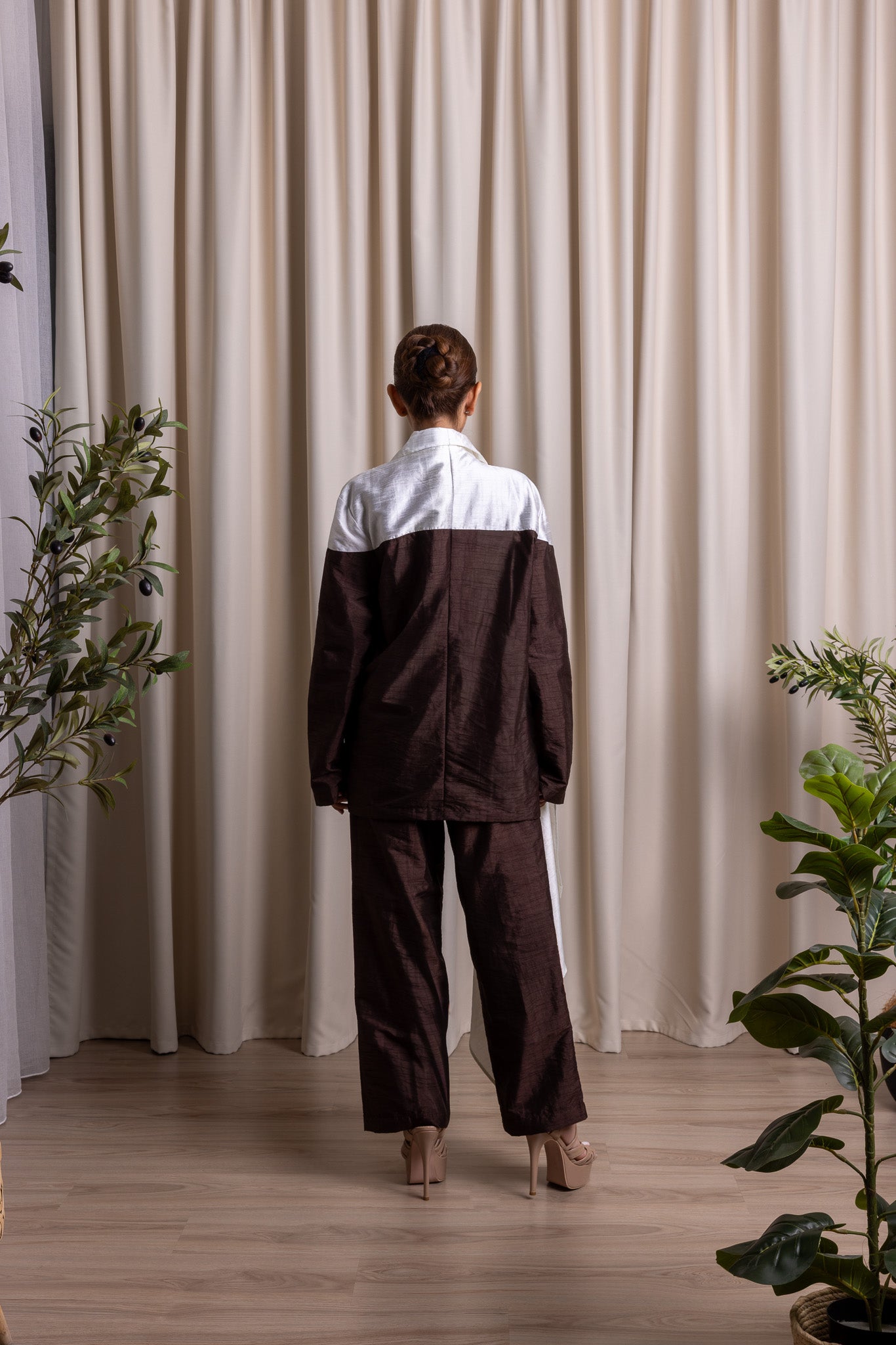 DŪJĀ / Draped Blazer / ESPRESSO